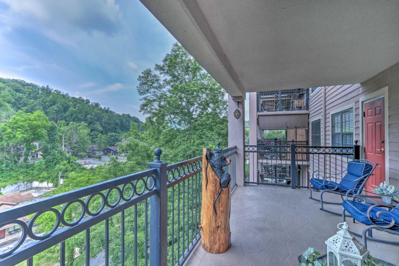 Apartment Bootleggers Hideaway In Downtown Gatlinburg!