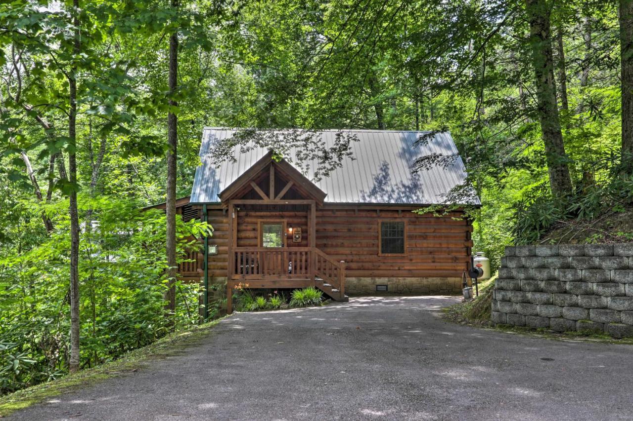 Holiday home Mountainside Escape With Deck And Hot Tub! Gatlinburg