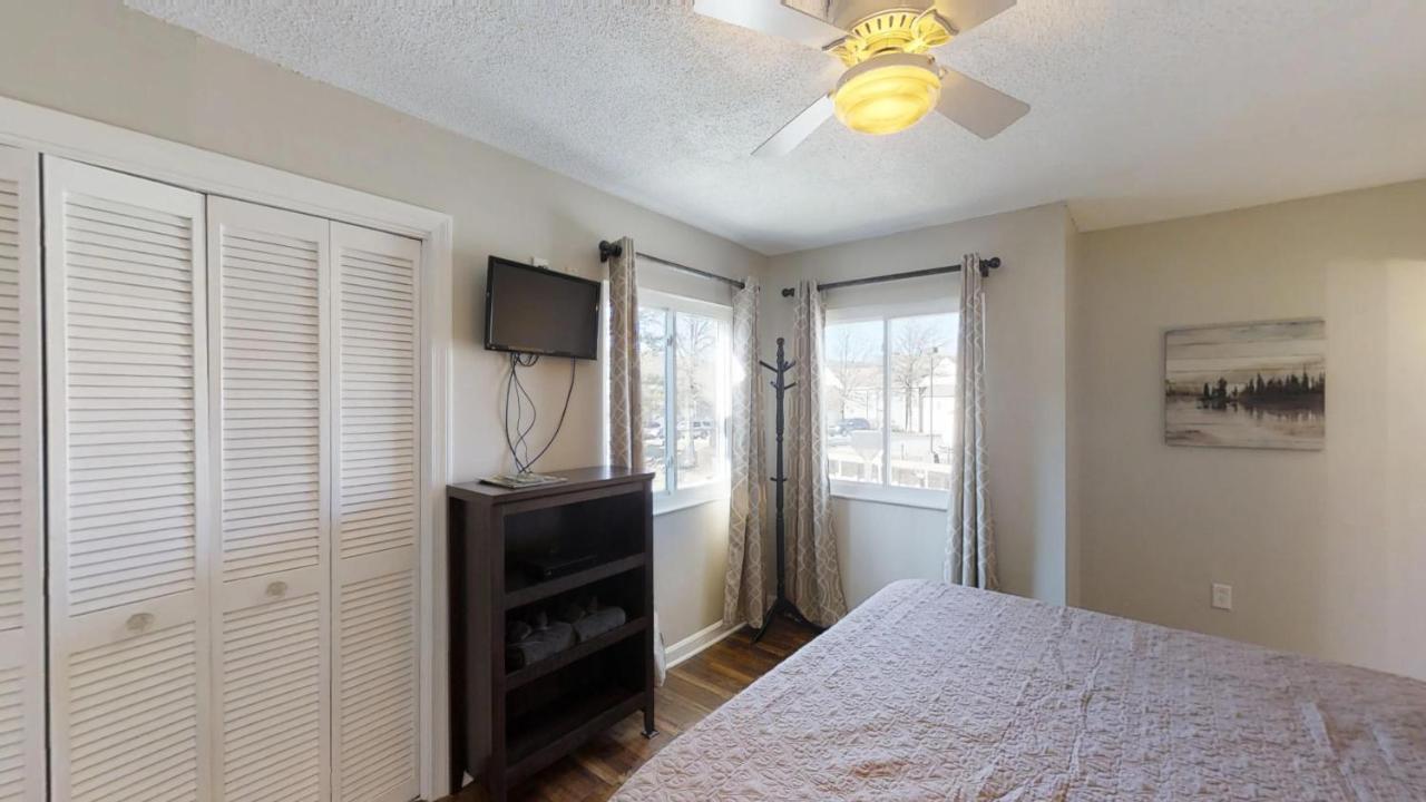 Smoky Summit Apartment *