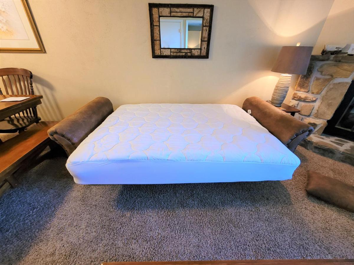 Main Level Ski Mountain Resort, 10 Min To Downtown Gatlinburg, Pool, King Bed, Private Balcony, Lowest Prices Of The Season