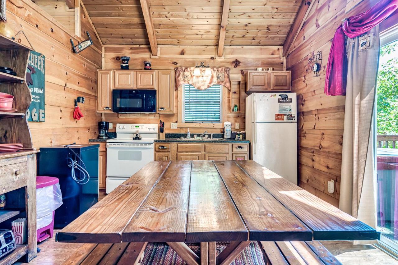 Chalet Mama Bear's Moonshine Ridge