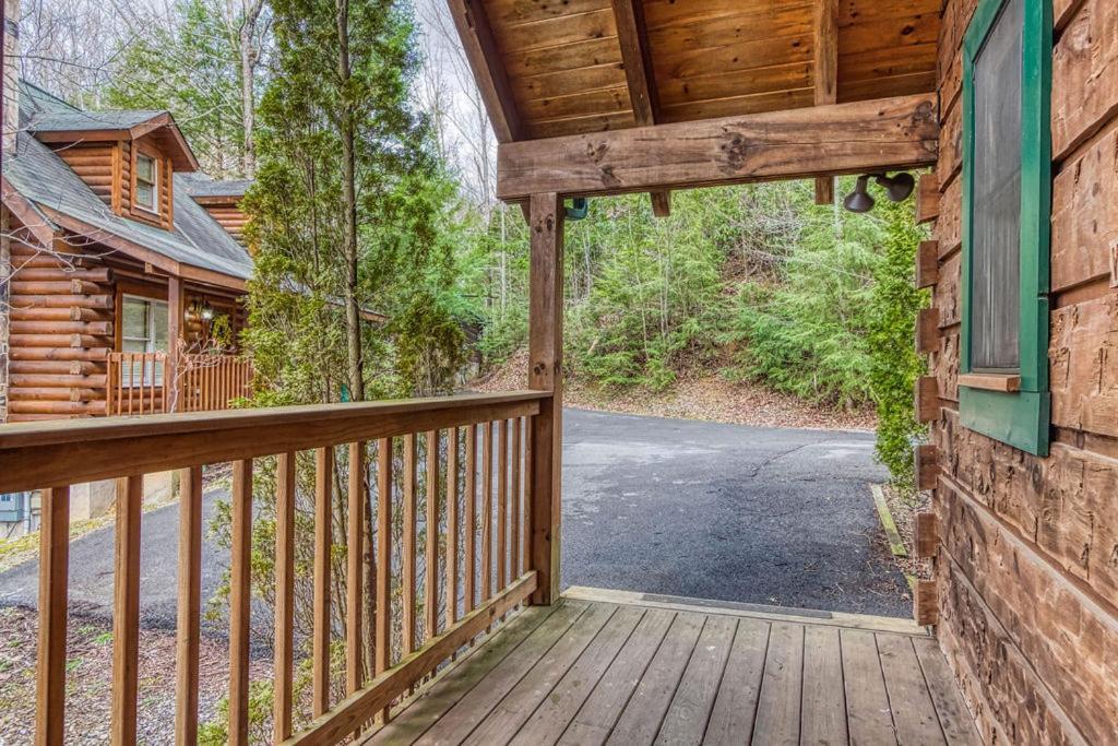 Mountain Eden, Hot Tub, Pool, Wifi, 1089 Free Tickets Each Paid Day, Dollywood And Apartment