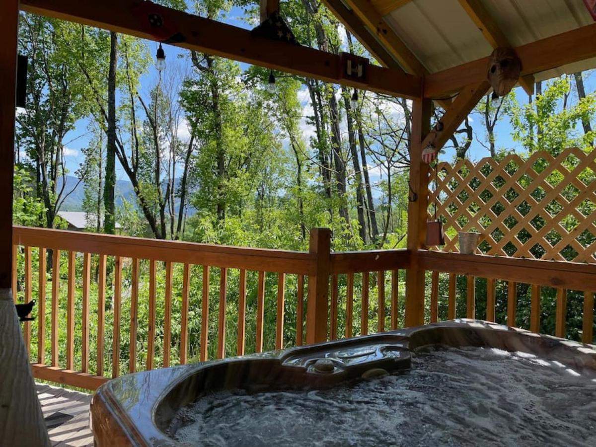 Take It Easy With Hot Tub And Community Pool Holiday home