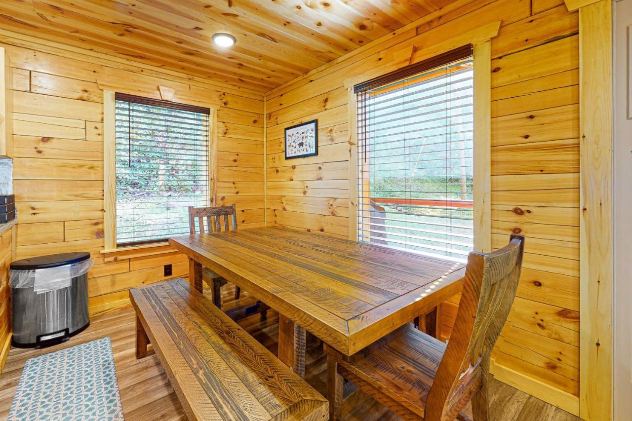 Knotty Escape Holiday home