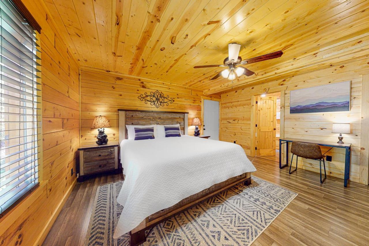 Knotty Escape Holiday home *