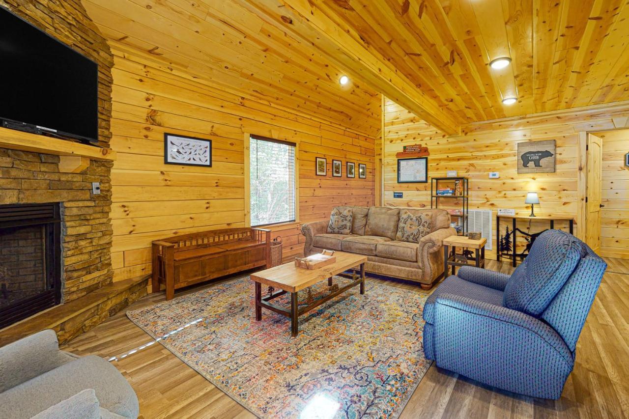 Knotty Escape Gatlinburg