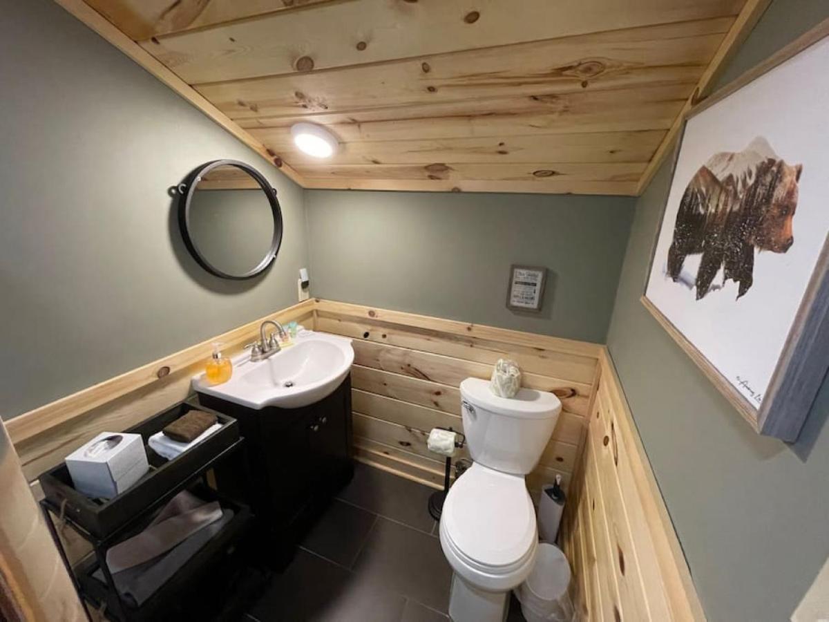 Take It Easy With Hot Tub And Community Pool Gatlinburg