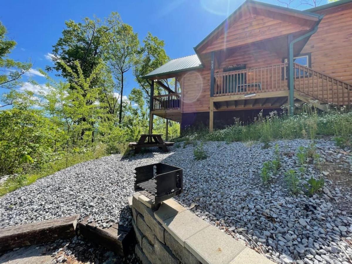 Holiday home Take It Easy With Hot Tub And Community Pool Gatlinburg