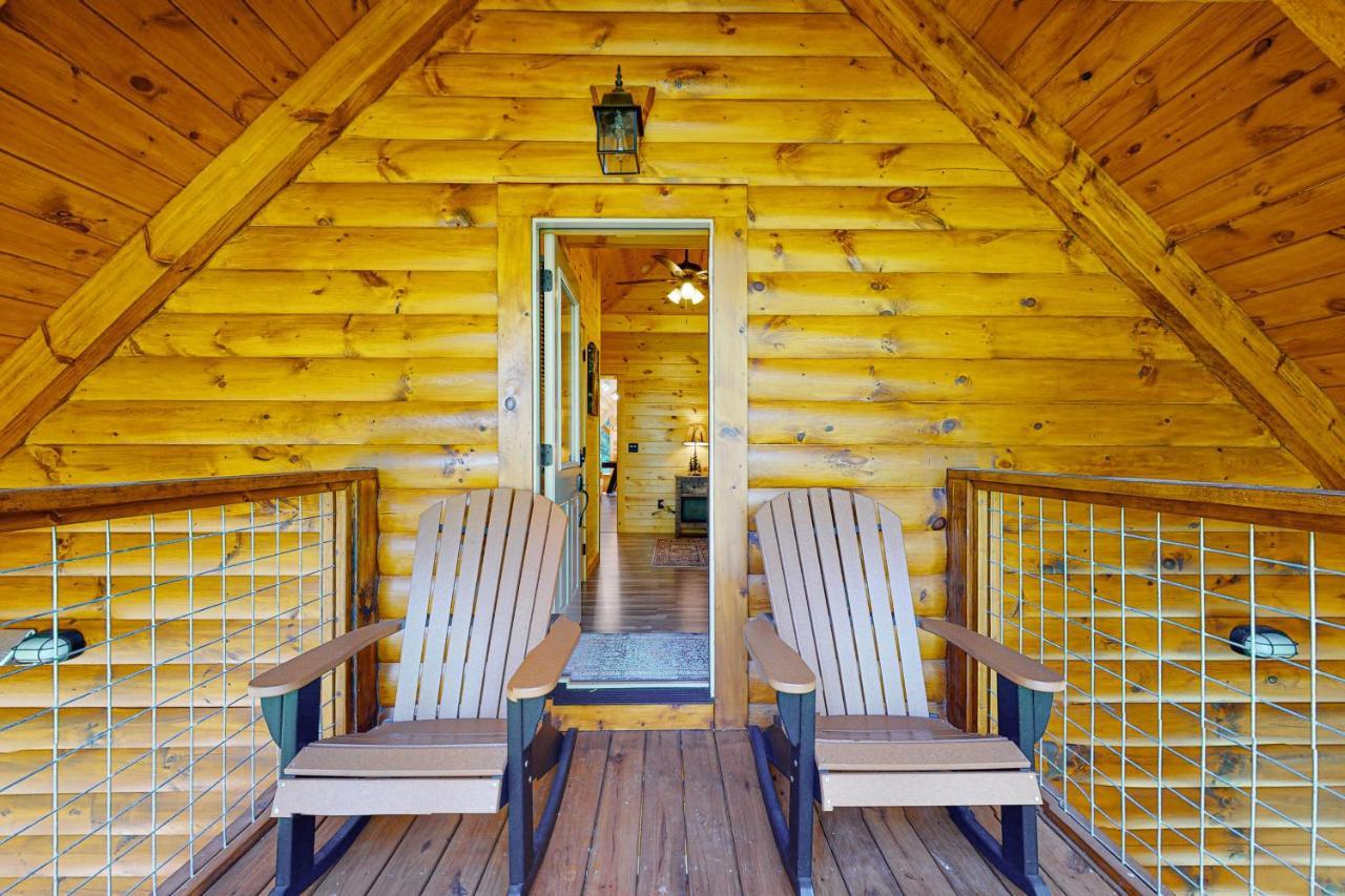 Knotty Escape Gatlinburg