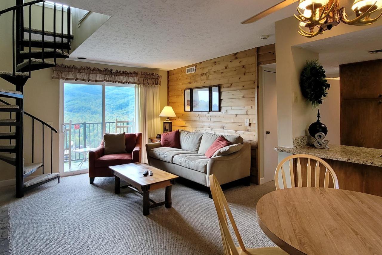 Grand View Loft Hotel *