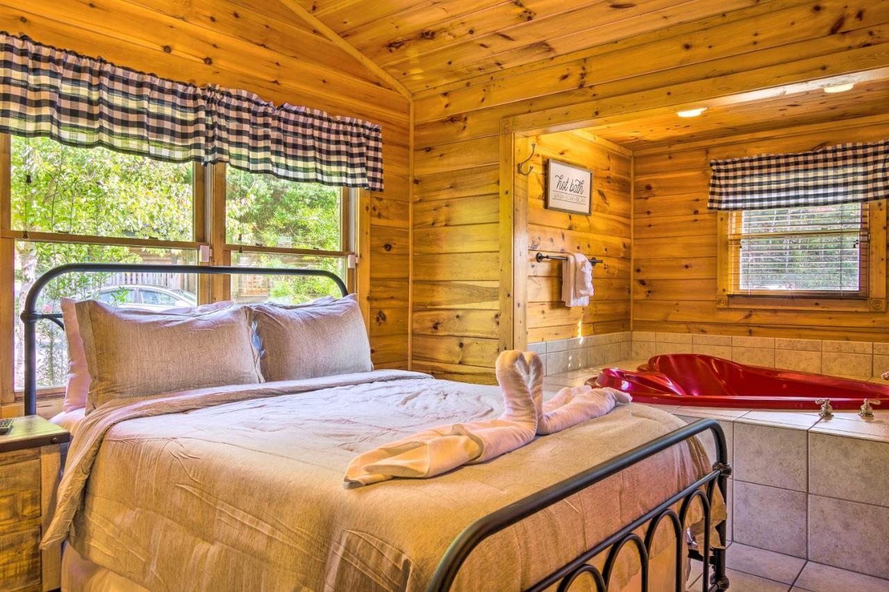 Holiday home Bear Paw With Hot Tub And Pool Table! Gatlinburg