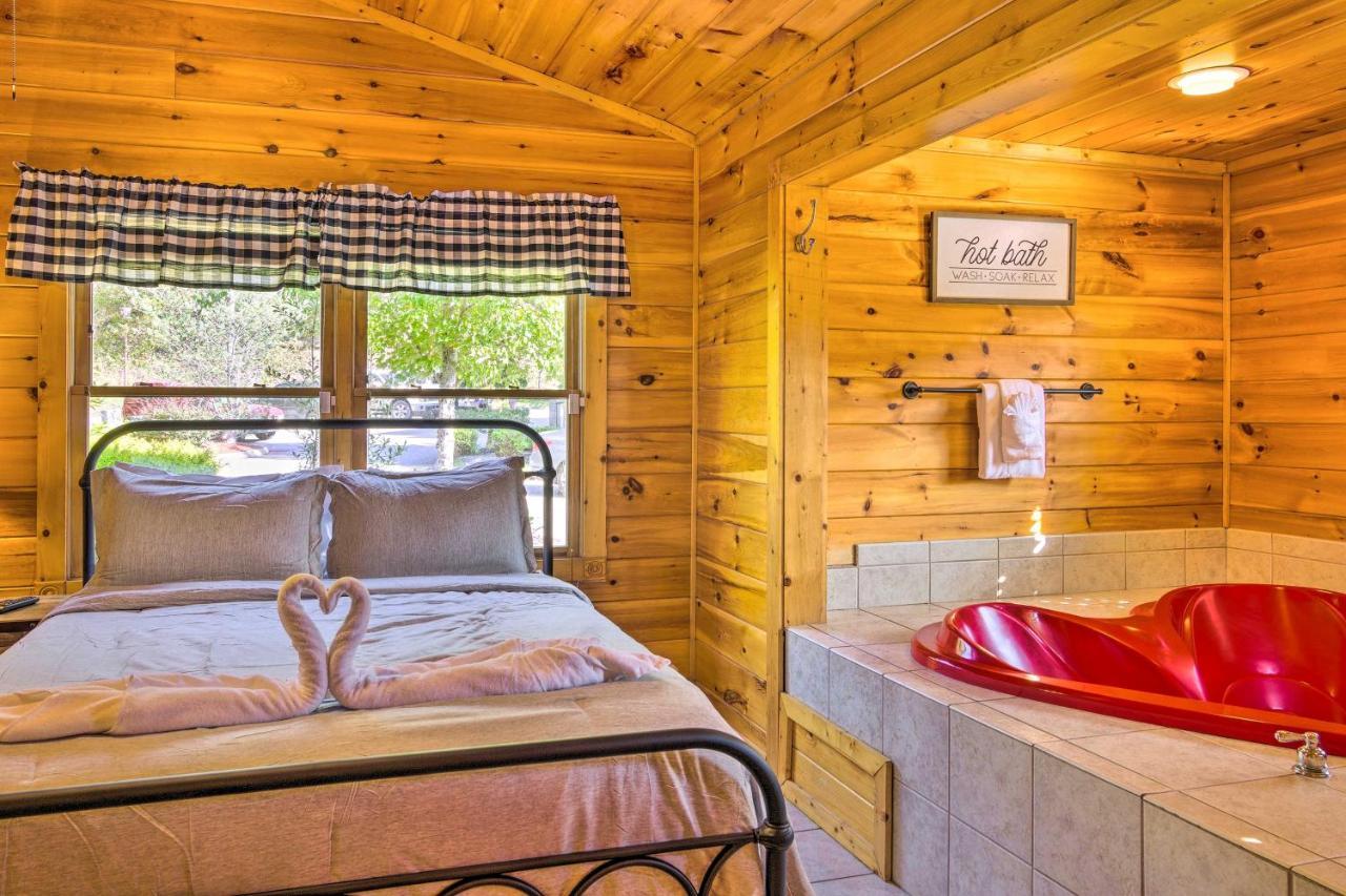 Holiday home Bear Paw With Hot Tub And Pool Table!