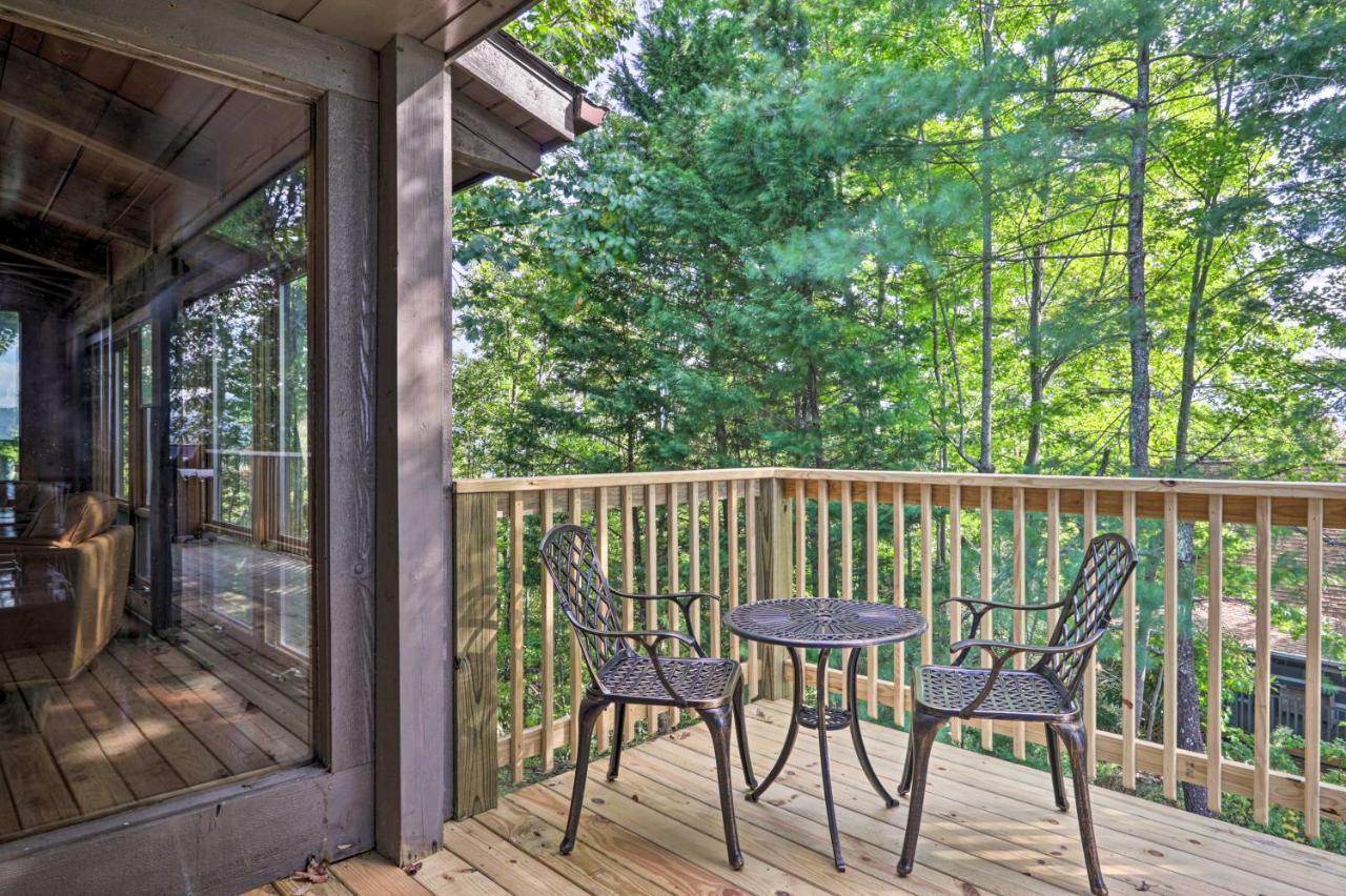 Upscale Deck, Fire Pit And Hot Tub *