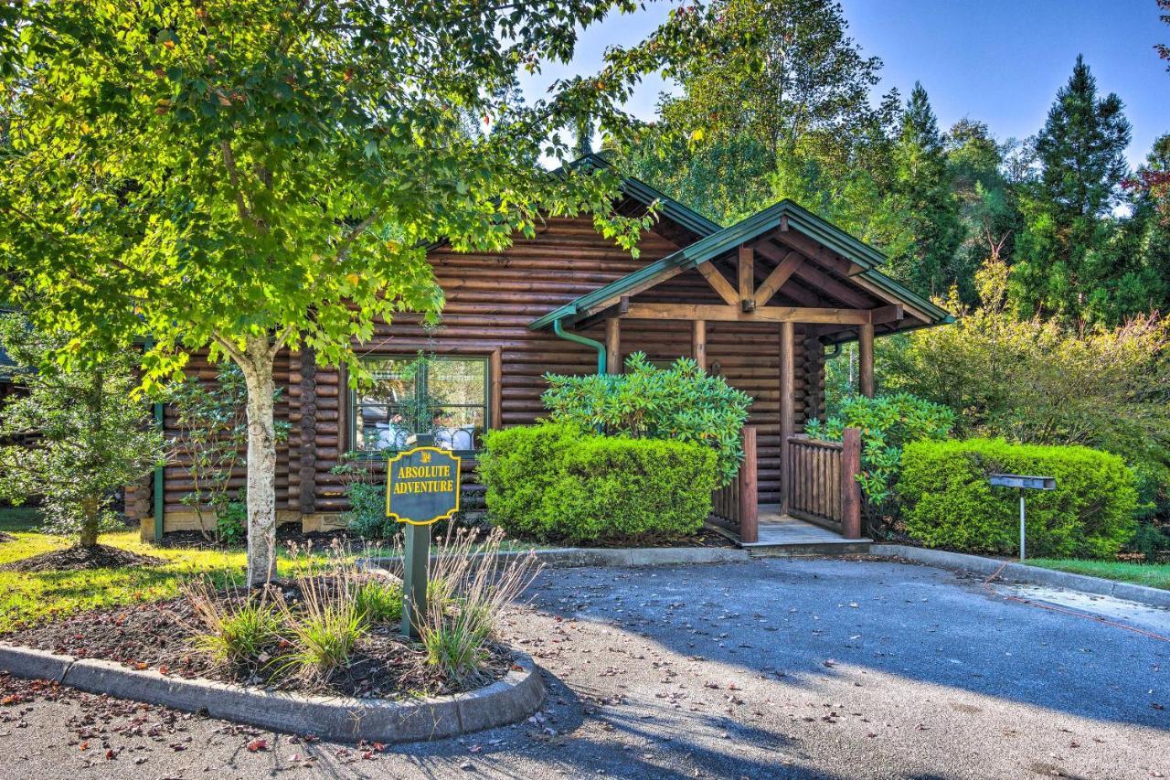 Bear Paw With Hot Tub And Pool Table! Holiday home *