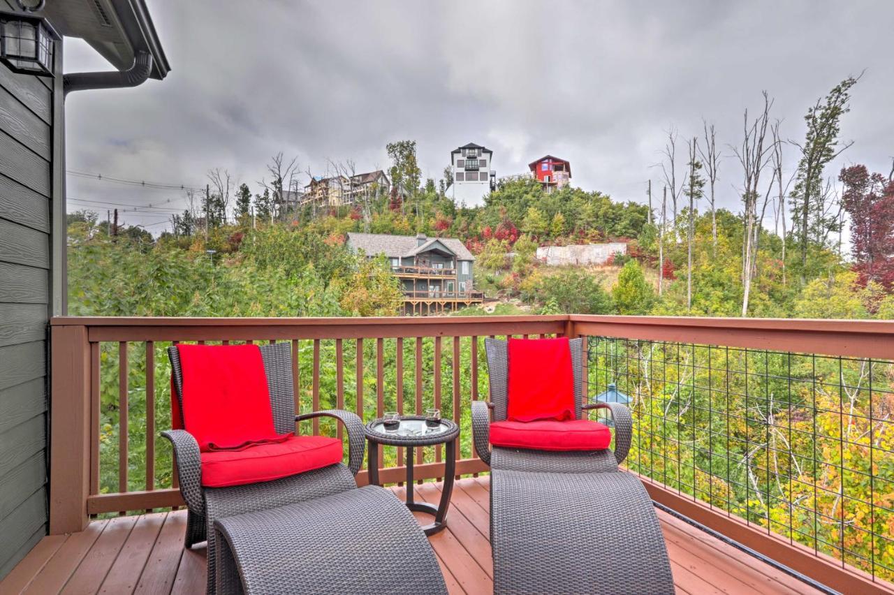 Holiday home Woodsy Retreat With Fire Pit And Amenities Gatlinburg