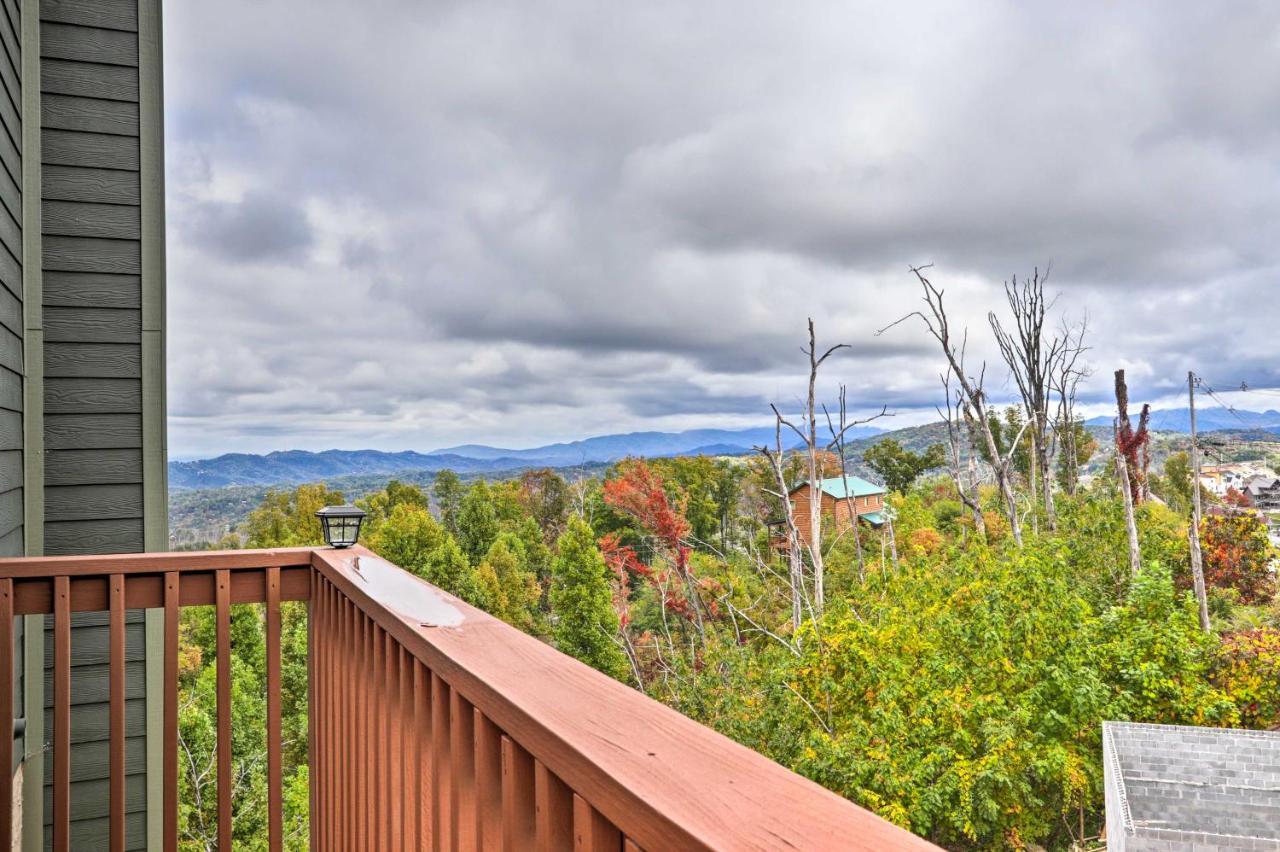 Woodsy Retreat With Fire Pit And Amenities Holiday home *
