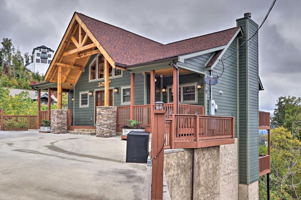 Woodsy Retreat With Fire Pit And Amenities Gatlinburg