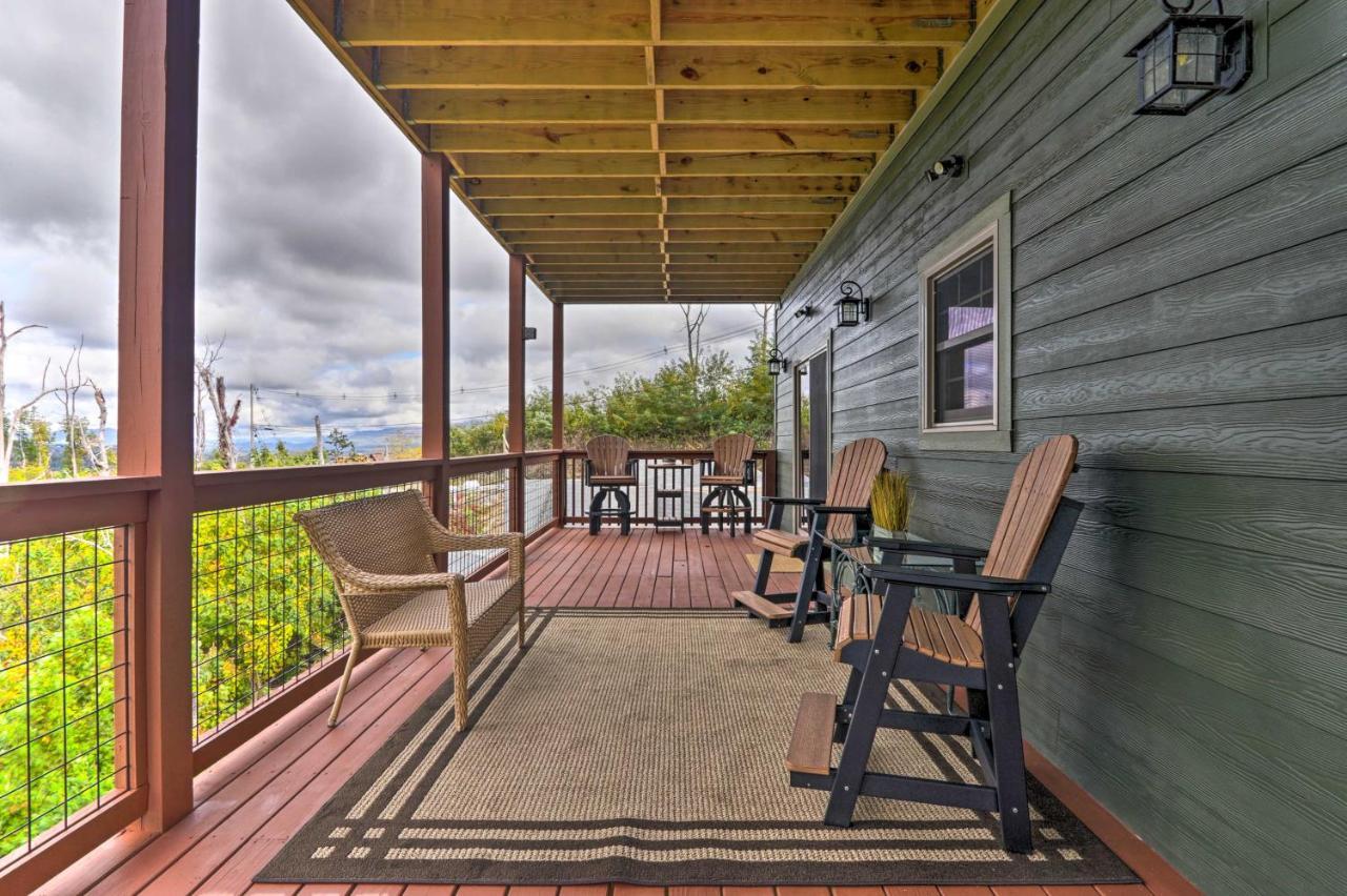 Woodsy Retreat With Fire Pit And Amenities Gatlinburg