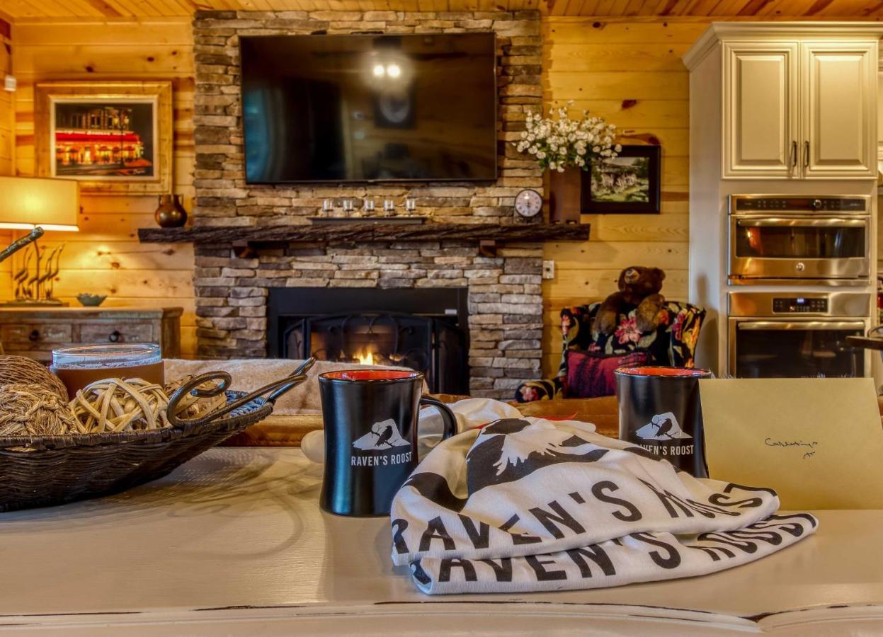 Holiday home Woodsy Retreat With Fire Pit And Amenities Gatlinburg