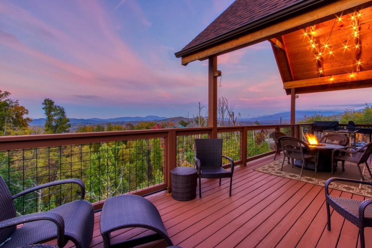 Woodsy Retreat With Fire Pit And Amenities Gatlinburg