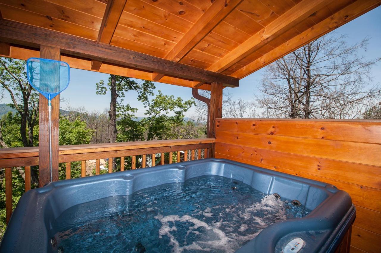 Holiday home Always, 1 Bedroom, Hot Tub, Jetted Tub, Fireplace, Wifi, Sleeps 2 Gatlinburg
