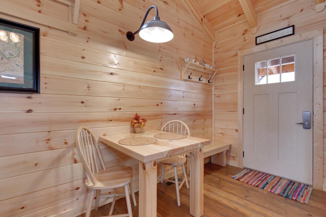 Always, 1 Bedroom, Hot Tub, Jetted Tub, Fireplace, Wifi, Sleeps 2