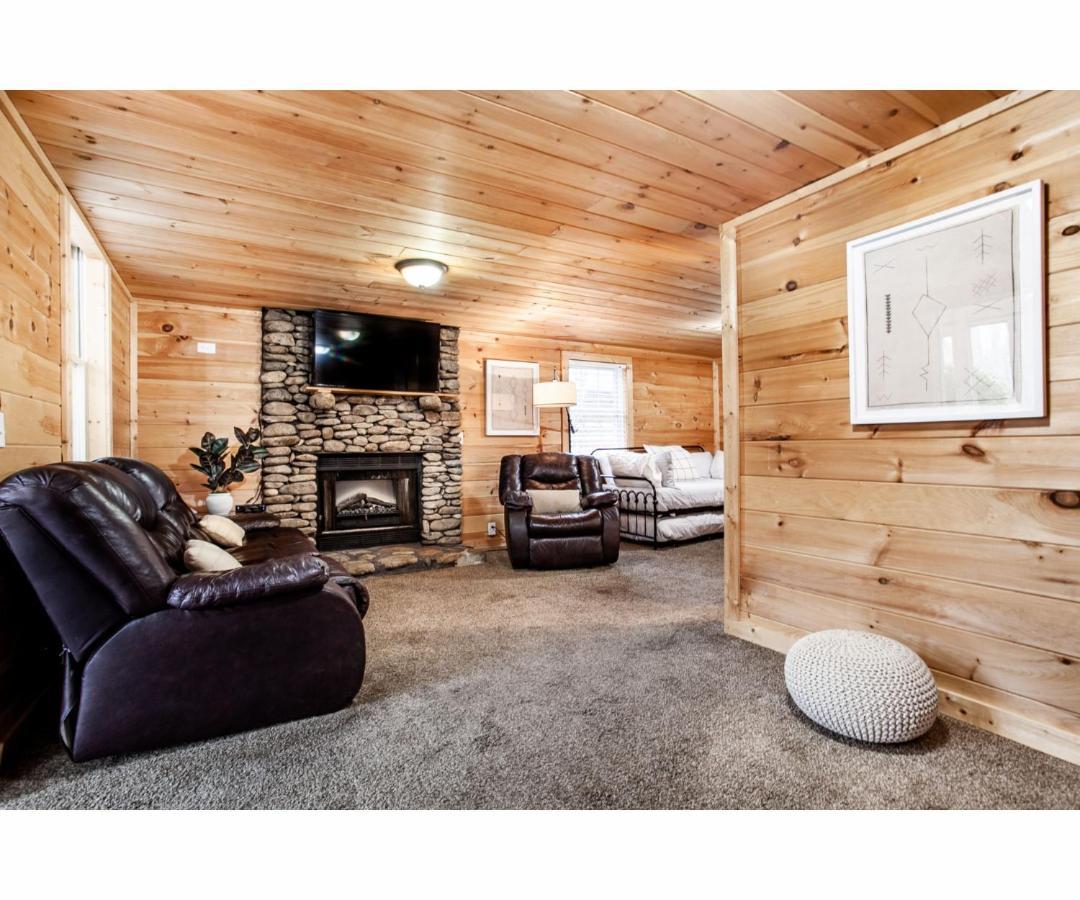 Hideaway - Hot Tub, Fireplace, Grill Holiday home Gatlinburg