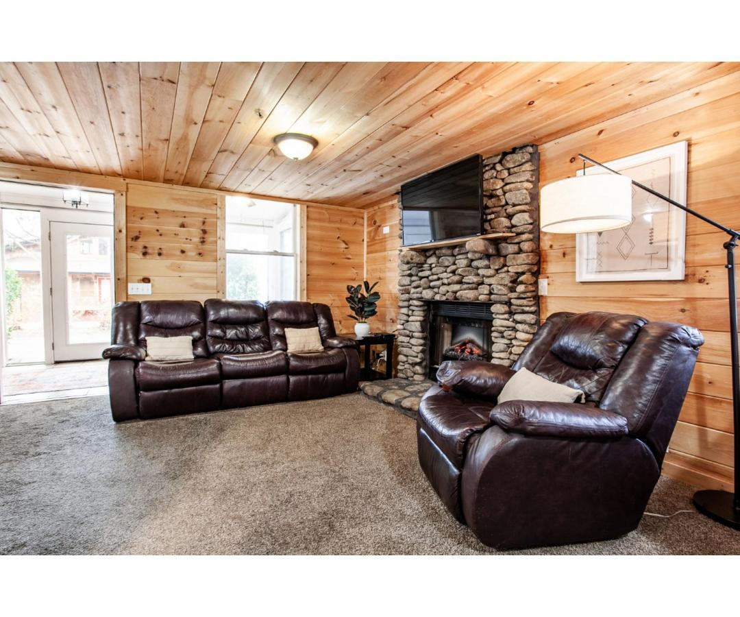 Holiday home Hideaway - Hot Tub, Fireplace, Grill Gatlinburg
