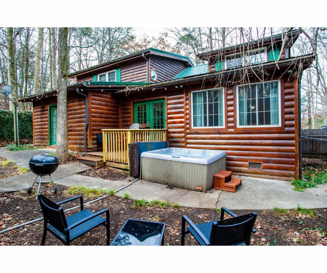 Hideaway - Hot Tub, Fireplace, Grill Holiday home *