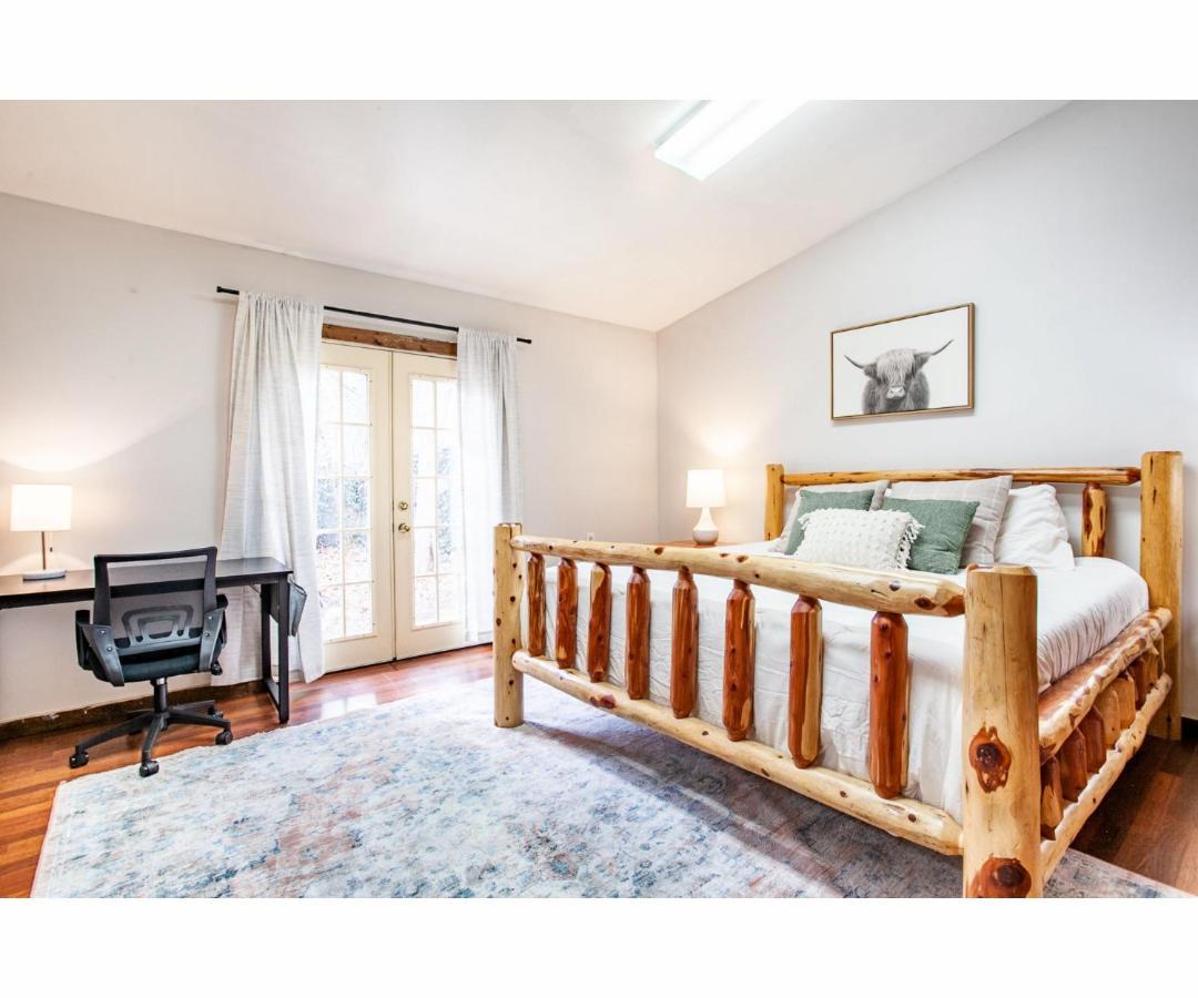 Hideaway - Hot Tub, Fireplace, Grill * Gatlinburg
