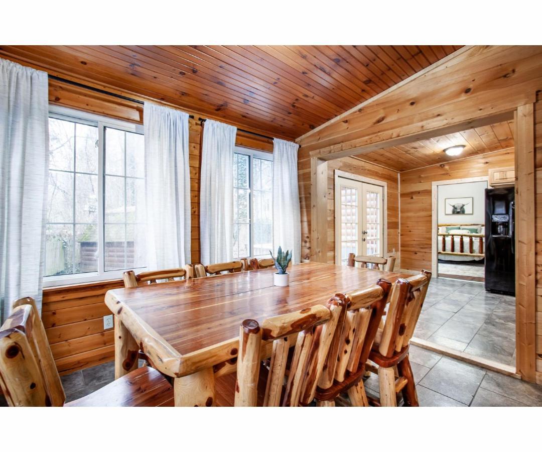 Hideaway - Hot Tub, Fireplace, Grill * Gatlinburg