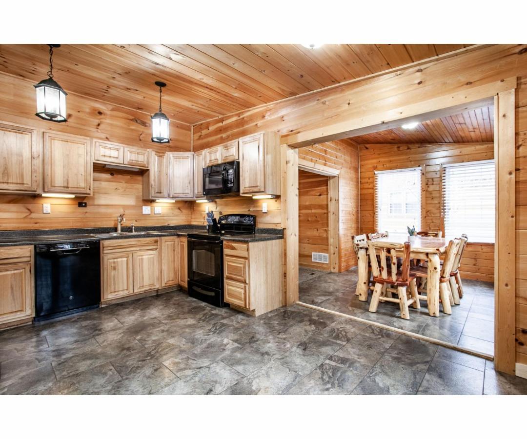 Holiday home Hideaway - Hot Tub, Fireplace, Grill