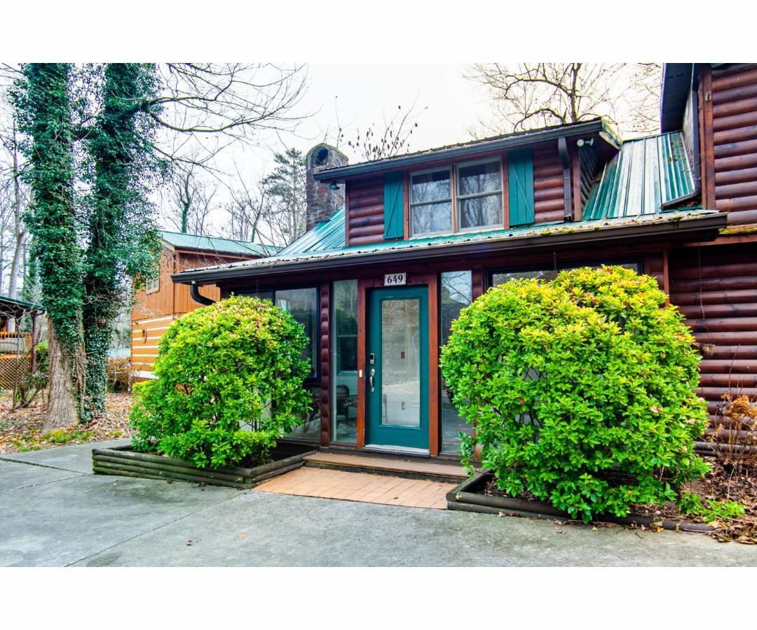 Hideaway - Hot Tub, Fireplace, Grill Holiday home *