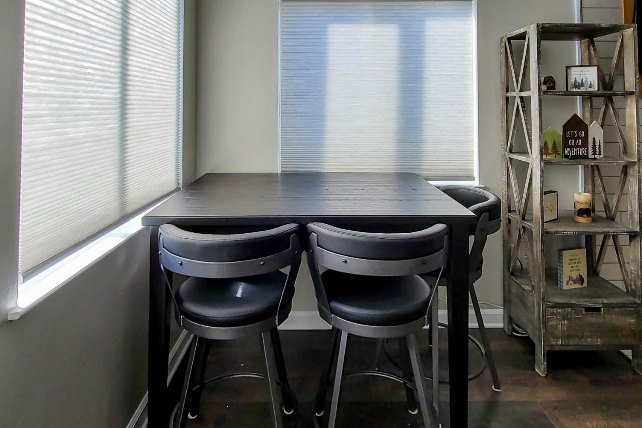 Summit View Apartment