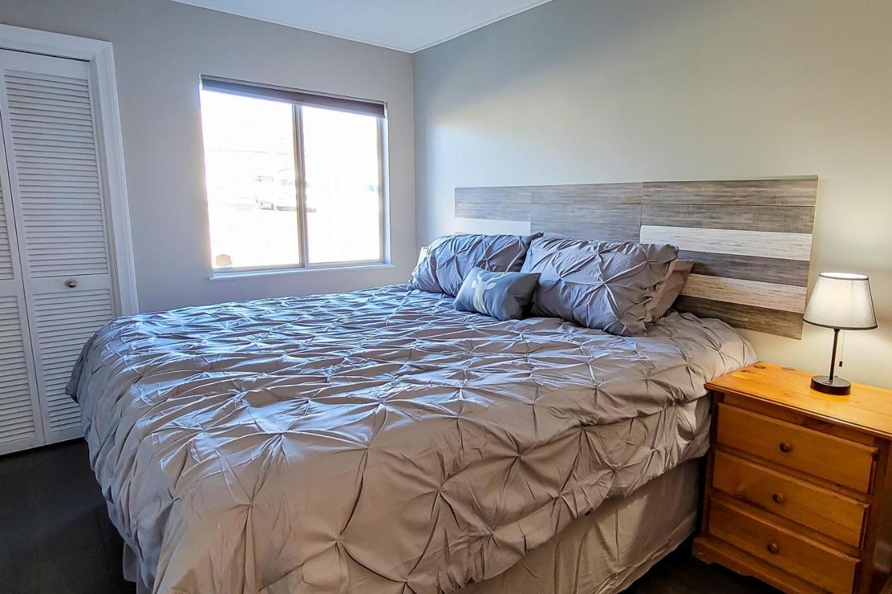 Summit View Apartment