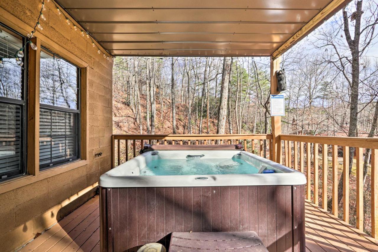 Honey Bear Hideaway With Hot Tub And Mtn Views! *