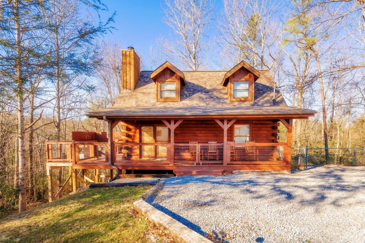Holiday home Yogis Lair, Hot Tub, Foosball, Wifi, 1089 Free Tickets Each Paid Day, Dollywood And *