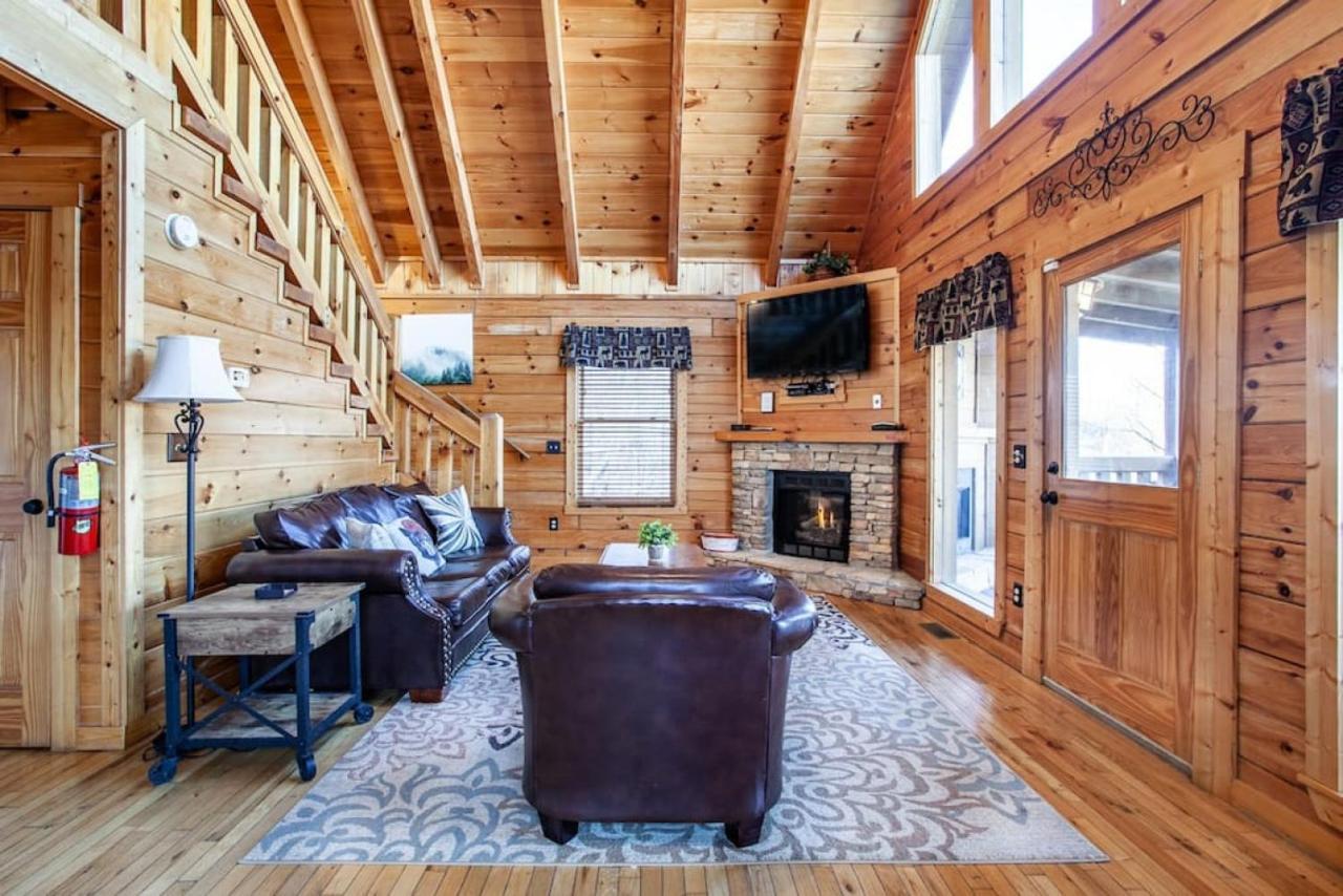 Whisk A Way With Hot Tub, Pool Table And Jacuzzi Holiday home *