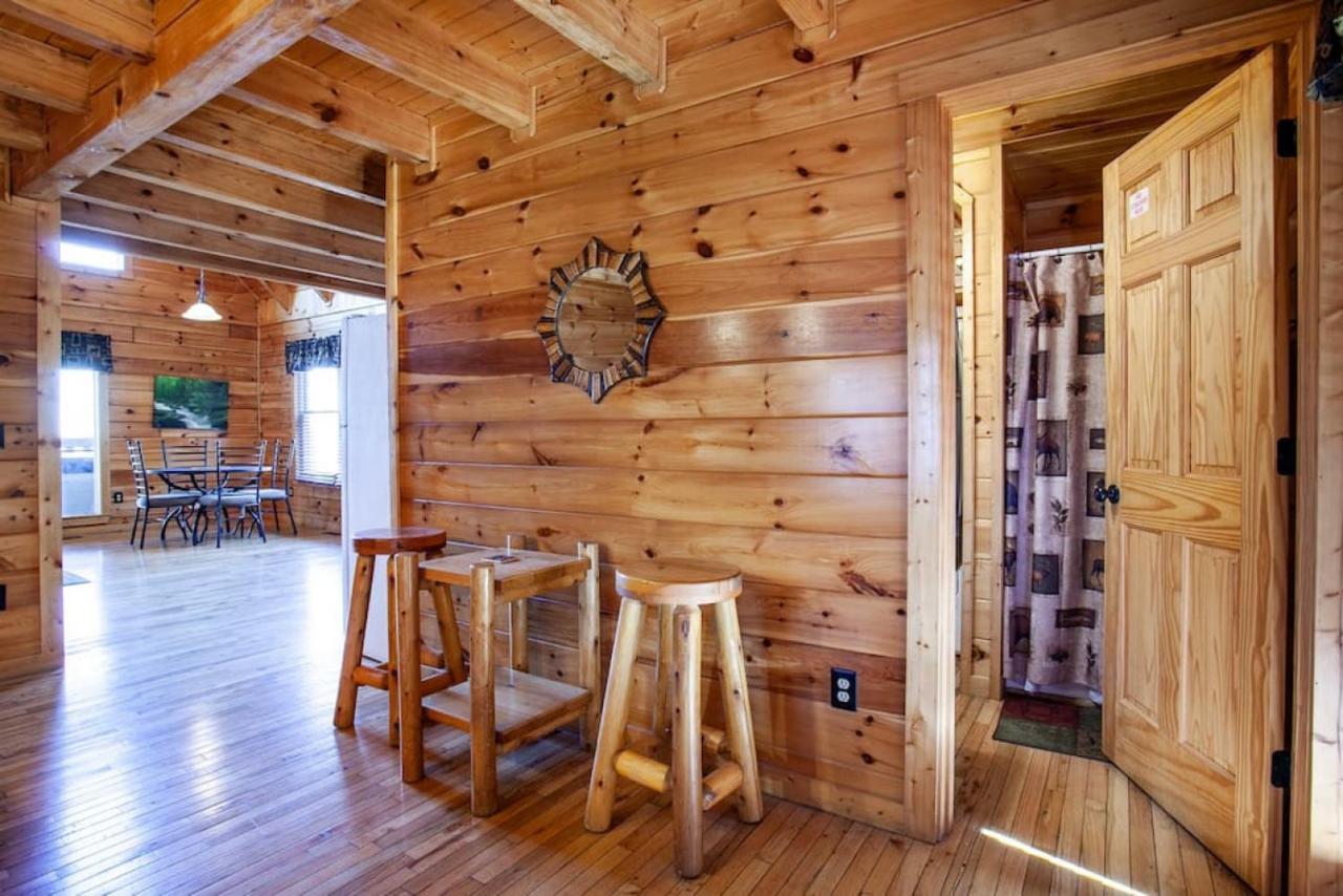 Whisk A Way With Hot Tub, Pool Table And Jacuzzi Holiday home