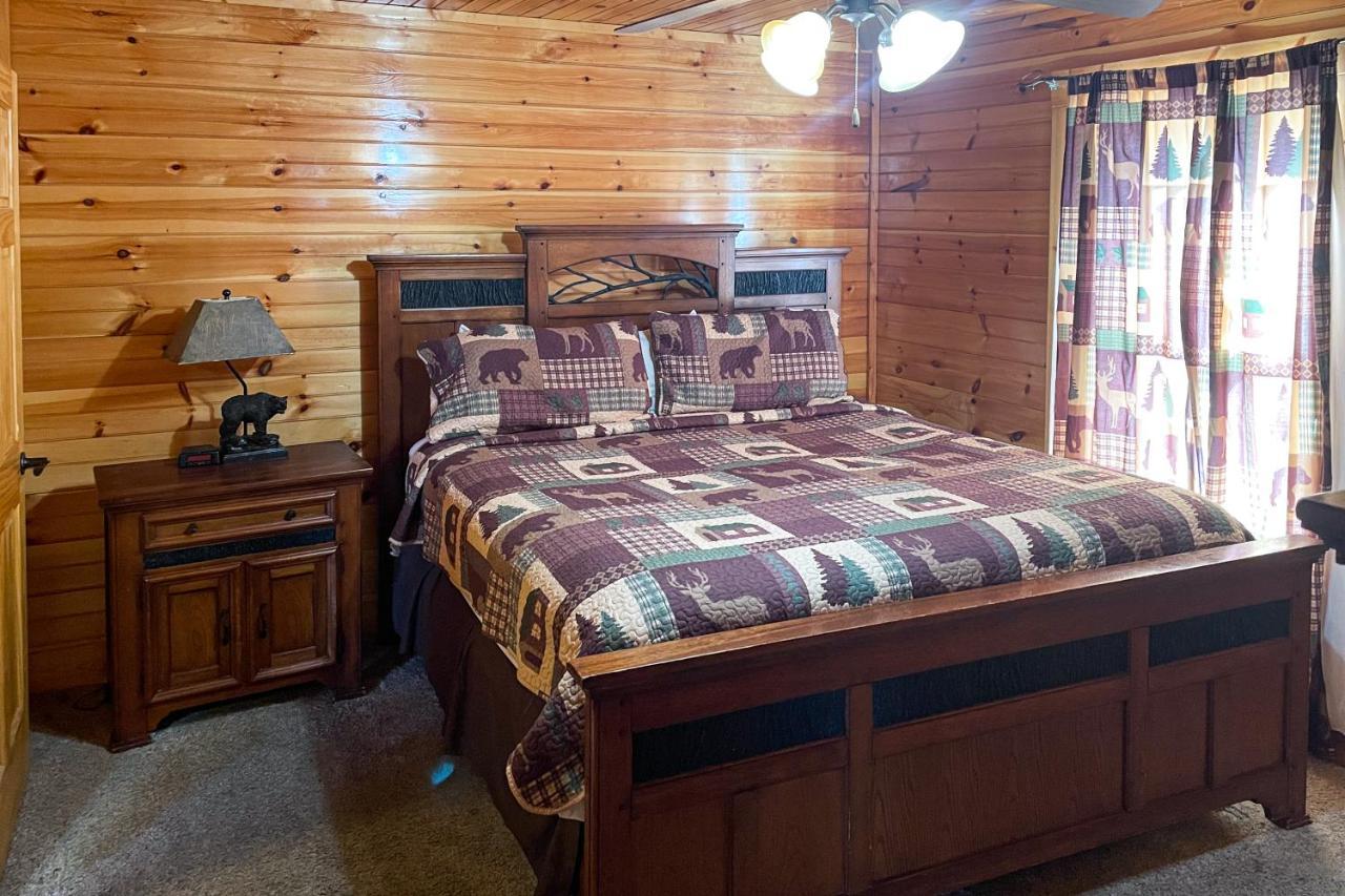 Black Bear Hideaway * Gatlinburg