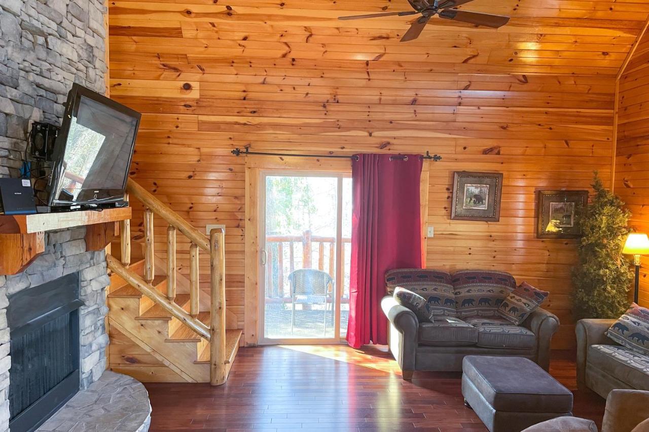 Holiday home Black Bear Hideaway