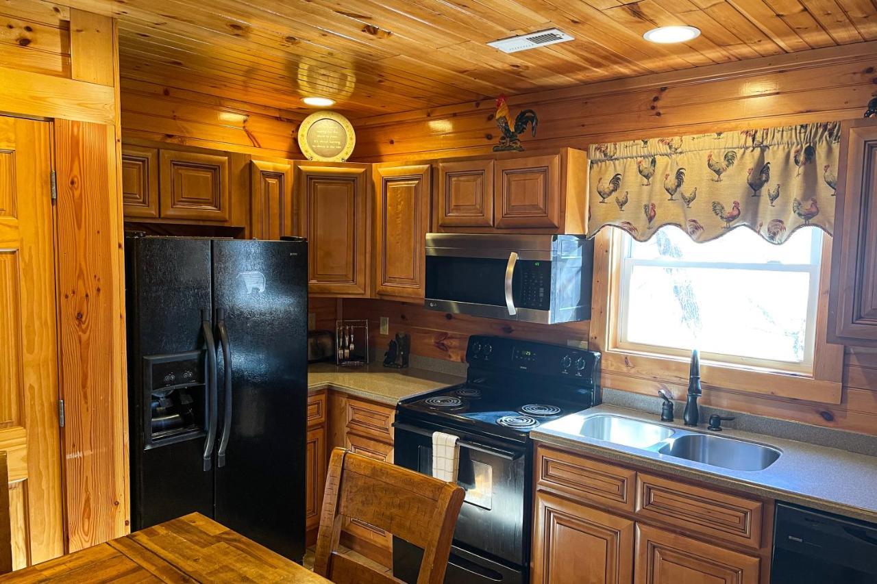 Black Bear Hideaway