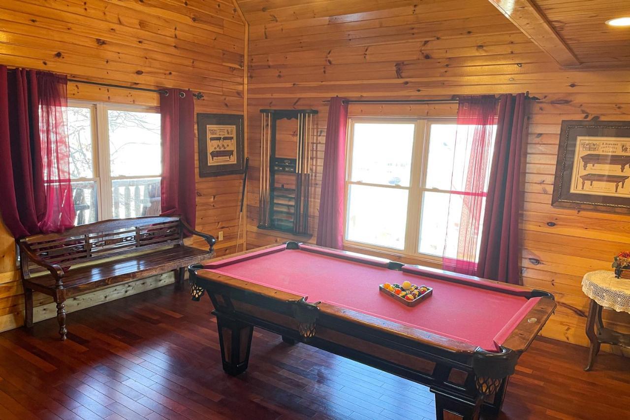 Holiday home Black Bear Hideaway *