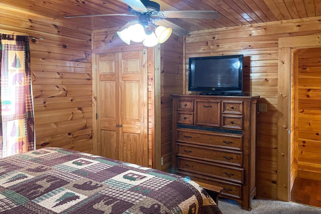 Holiday home Black Bear Hideaway *