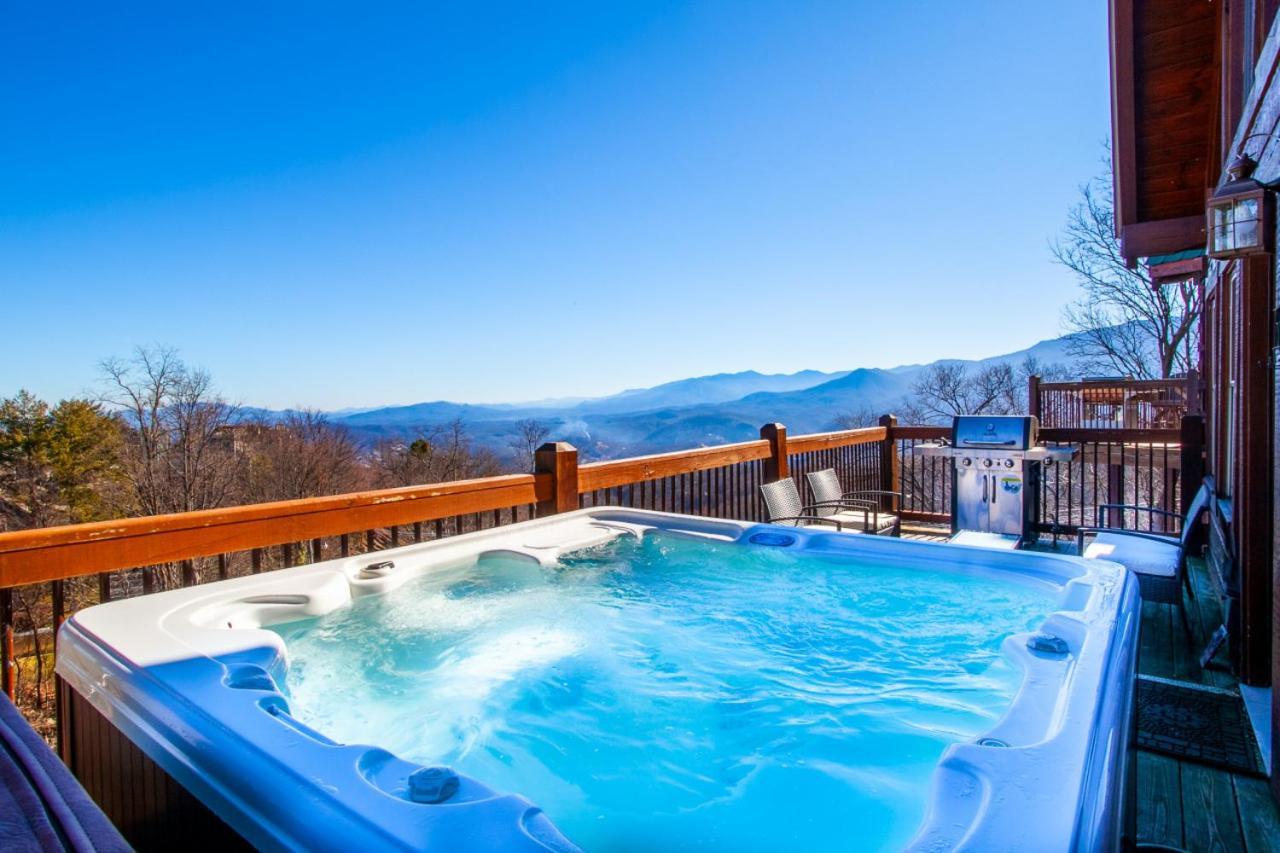Little Cub Retreat Mtn View, Hot Tub, Indoor Pool Holiday home *