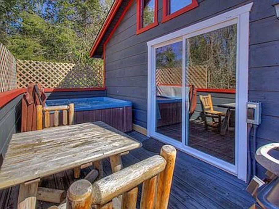 At Royal Misty Haven With Free High Speed Internet And Just Miles Away From Things Enjoyable In The Smoky Mountains * Gatlinburg