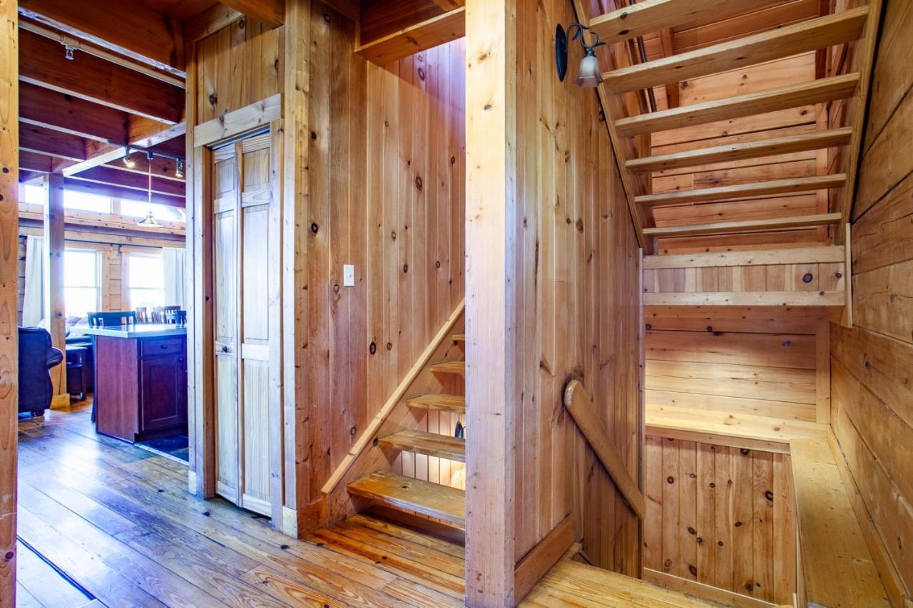 Little Cub Retreat Mtn View, Hot Tub, Indoor Pool Holiday home