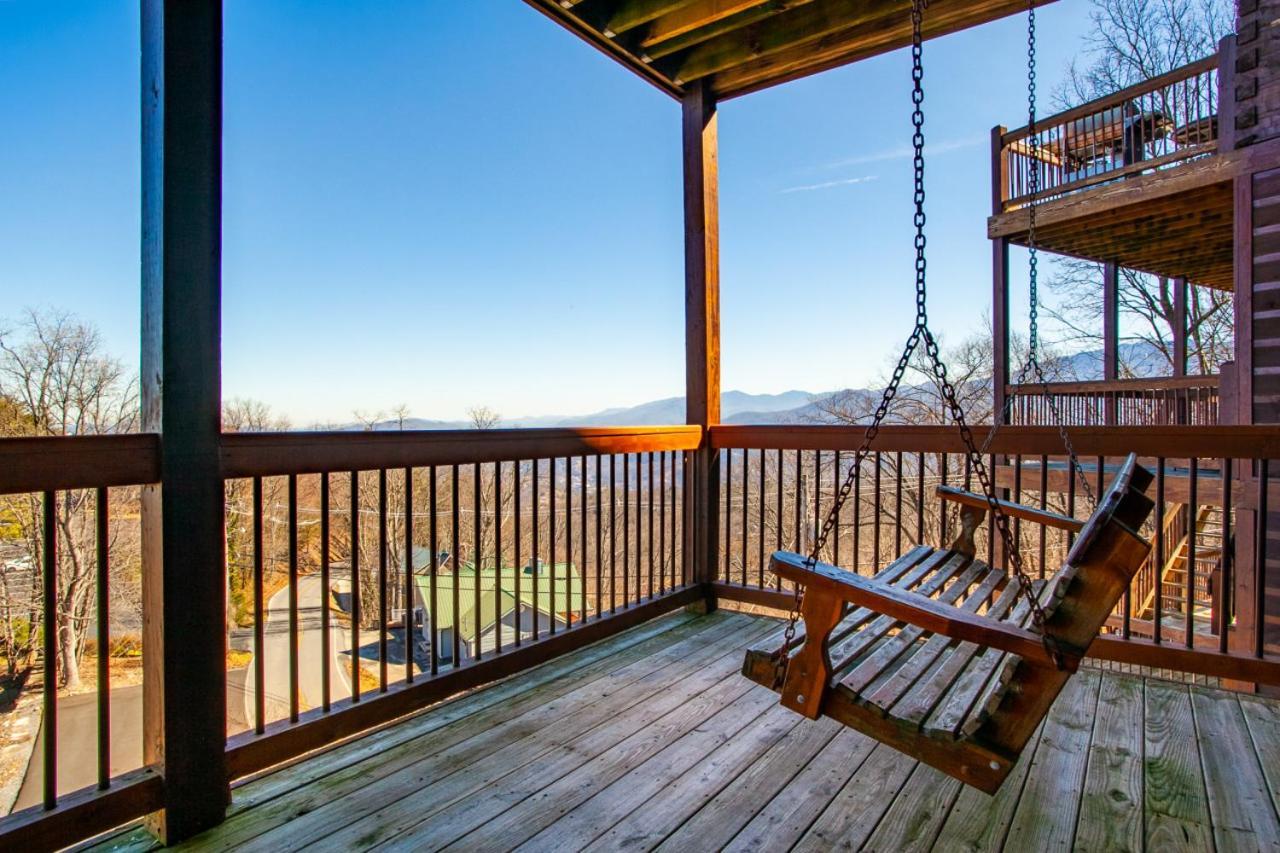 Little Cub Retreat Mtn View, Hot Tub, Indoor Pool * Gatlinburg