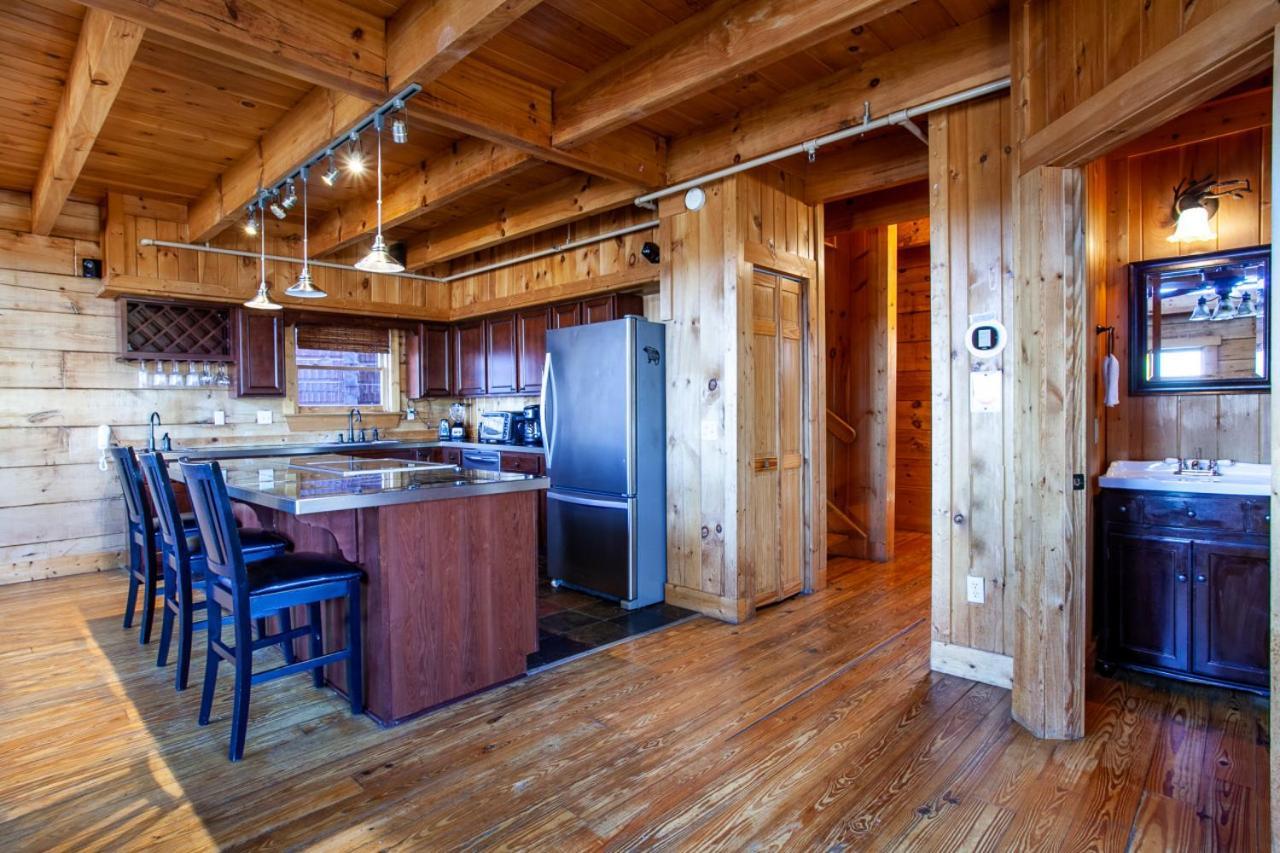 Holiday home Little Cub Retreat Mtn View, Hot Tub, Indoor Pool Gatlinburg