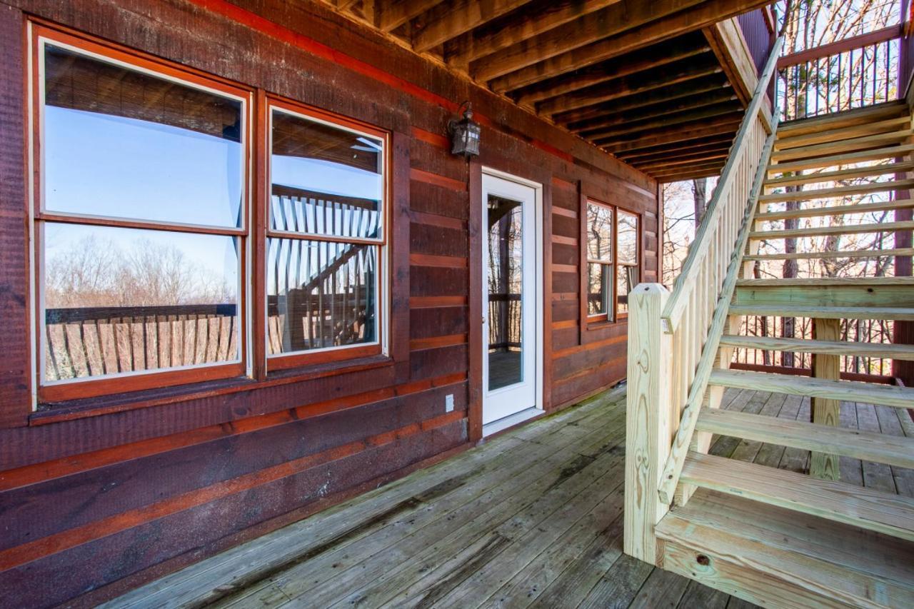Little Cub Retreat Mtn View, Hot Tub, Indoor Pool Holiday home Gatlinburg